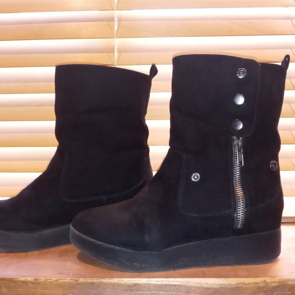 Womens Joe Boxer wedge boots